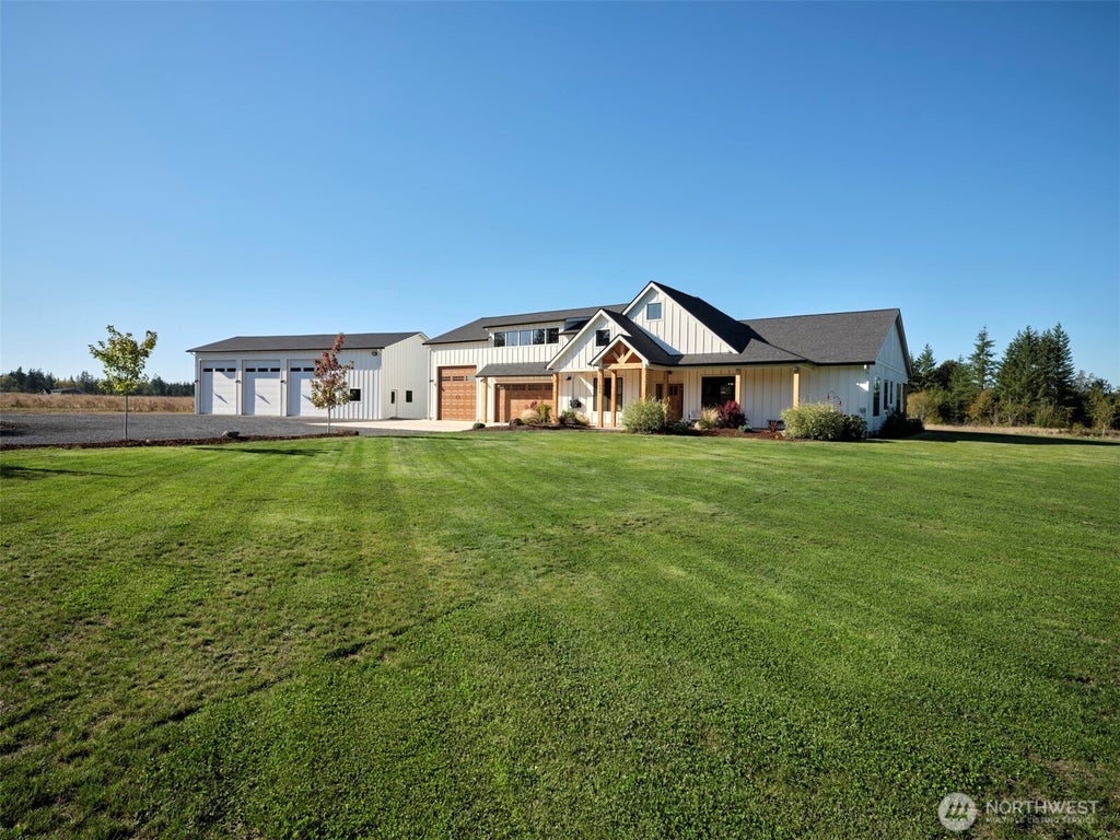 Photo of 422 Park Road, Winlock, WA 98596 (MLS # 2584075)
