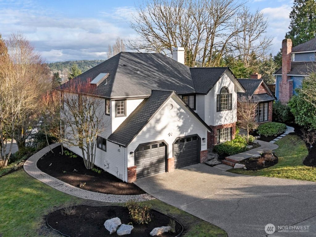 Photo of 4526 164th Court NE, Redmond, WA 98052 (MLS # 2484837)