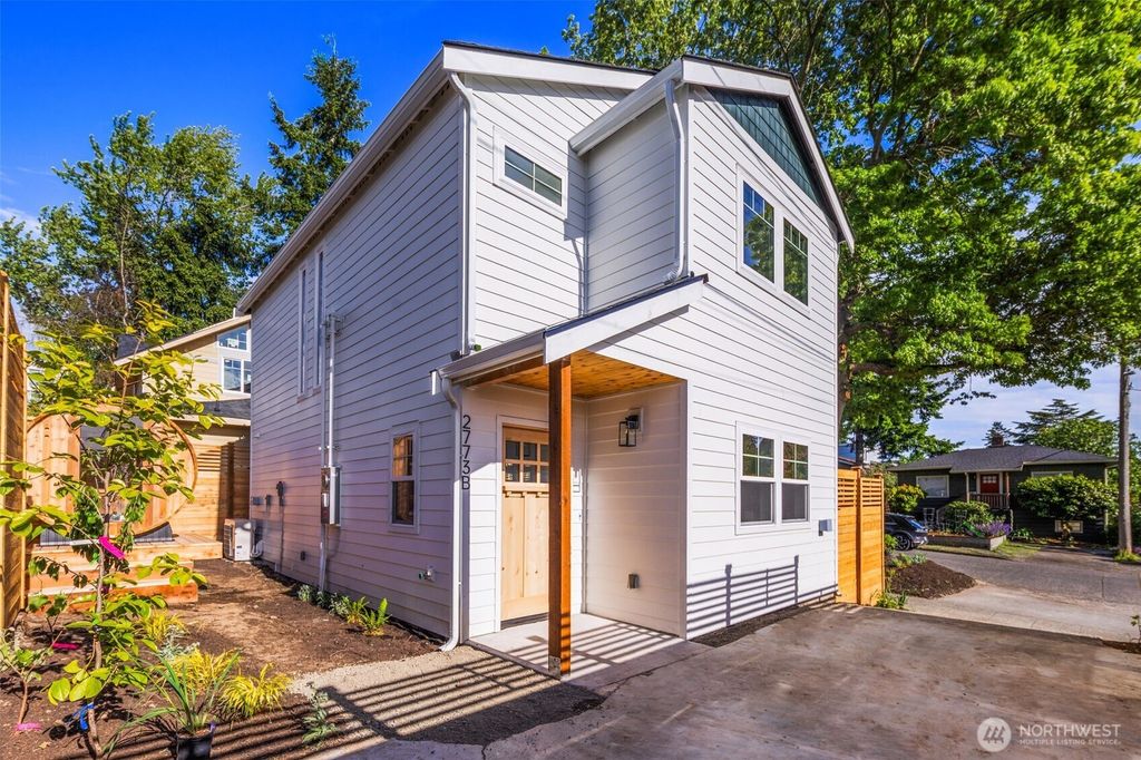 Photo of 2773 44th Avenue SW #B, Seattle, WA 98116 (MLS # 2387015)