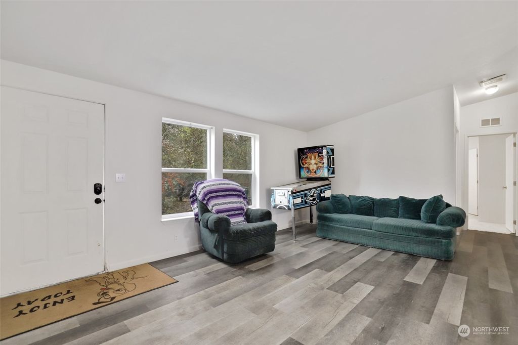 Photo of 33702 51st Avenue S, Auburn, WA 98001 (MLS # 2019764)