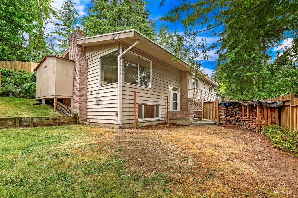 Photo of 18215 Dayton Avenue N, Shoreline, WA 98133 (MLS # 1973066)