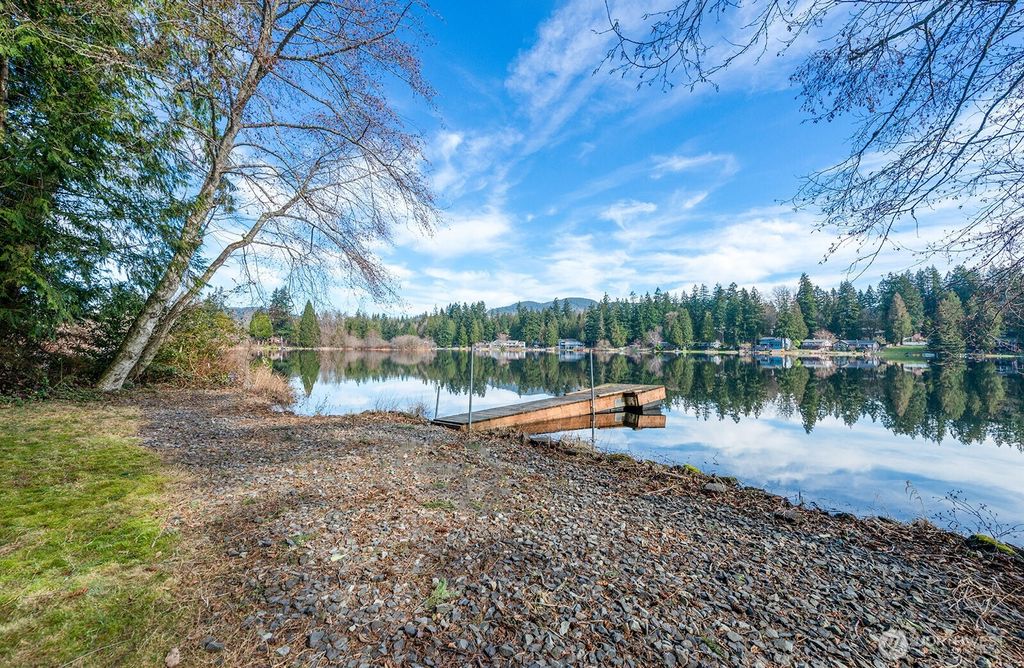 Photo of 13824 W Lake Kathleen Drive, Renton, WA 98059 (MLS # 2332193)