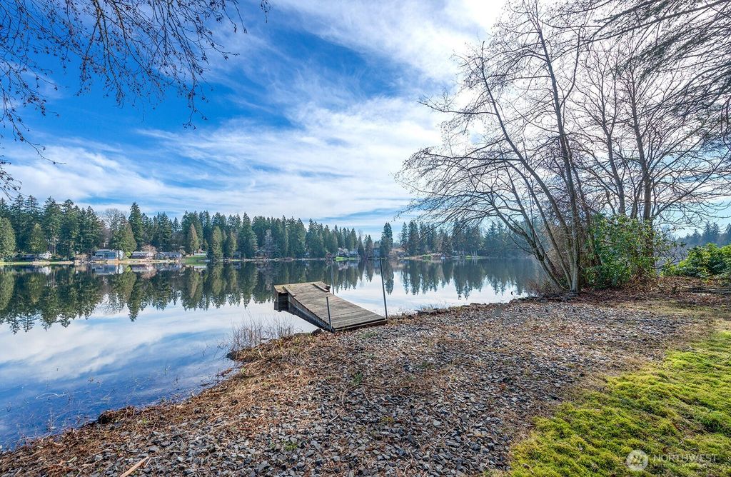 Photo of 13824 W Lake Kathleen Drive, Renton, WA 98059 (MLS # 2332193)