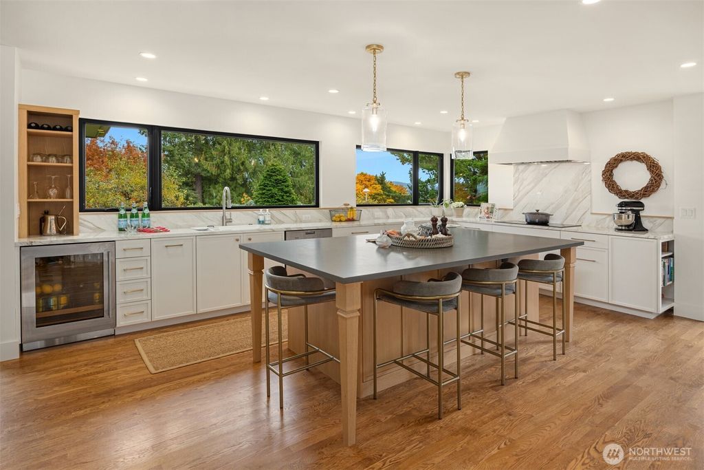 Photo of 7315 51st Avenue NE, Seattle, WA 98115 (MLS # 2449389)