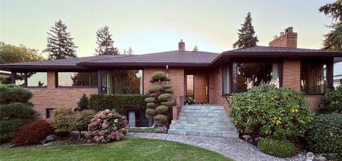 Photo of 7315 51st Avenue NE, Seattle, WA 98115 (MLS # 2449389) Photo of 7315 51st Avenue NE, Seattle, WA 98115 (MLS # 2449389)