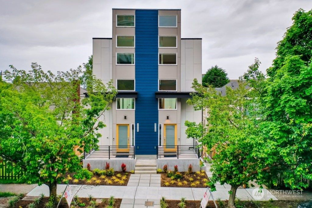 Photo of 4520 41st Avenue SW #B, Seattle, WA 98116 (MLS # 2151444)