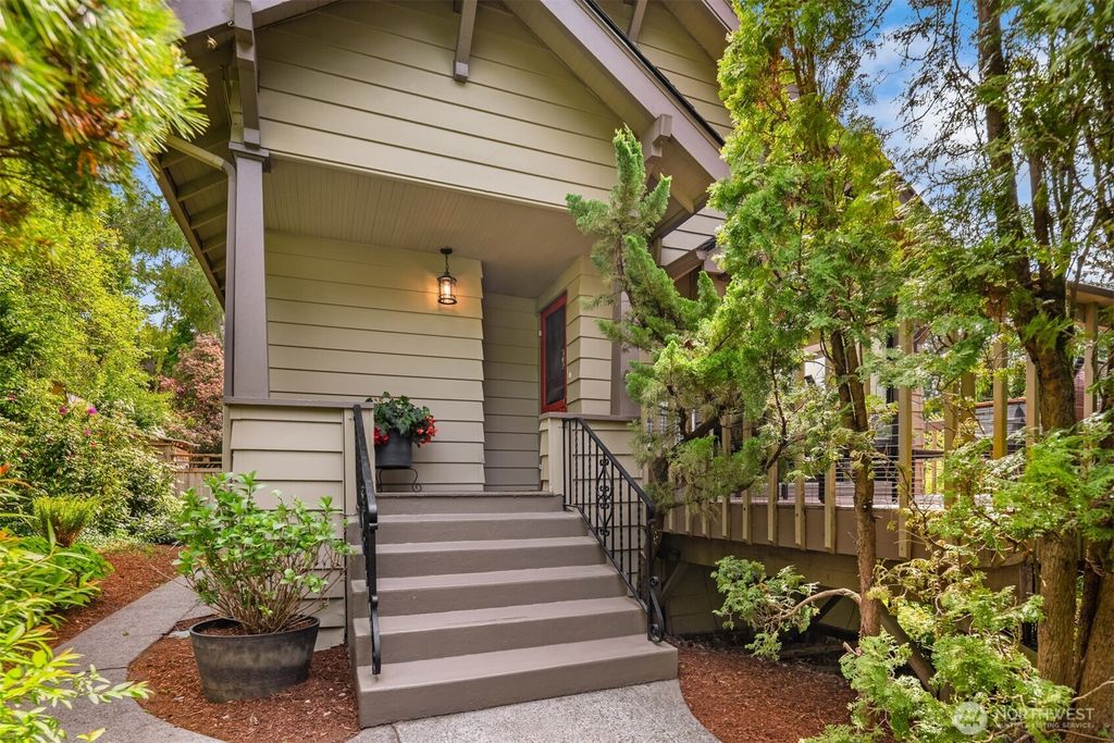 Photo of 4127 SW Orchard Street, Seattle, WA 98136 (MLS # 2369764)