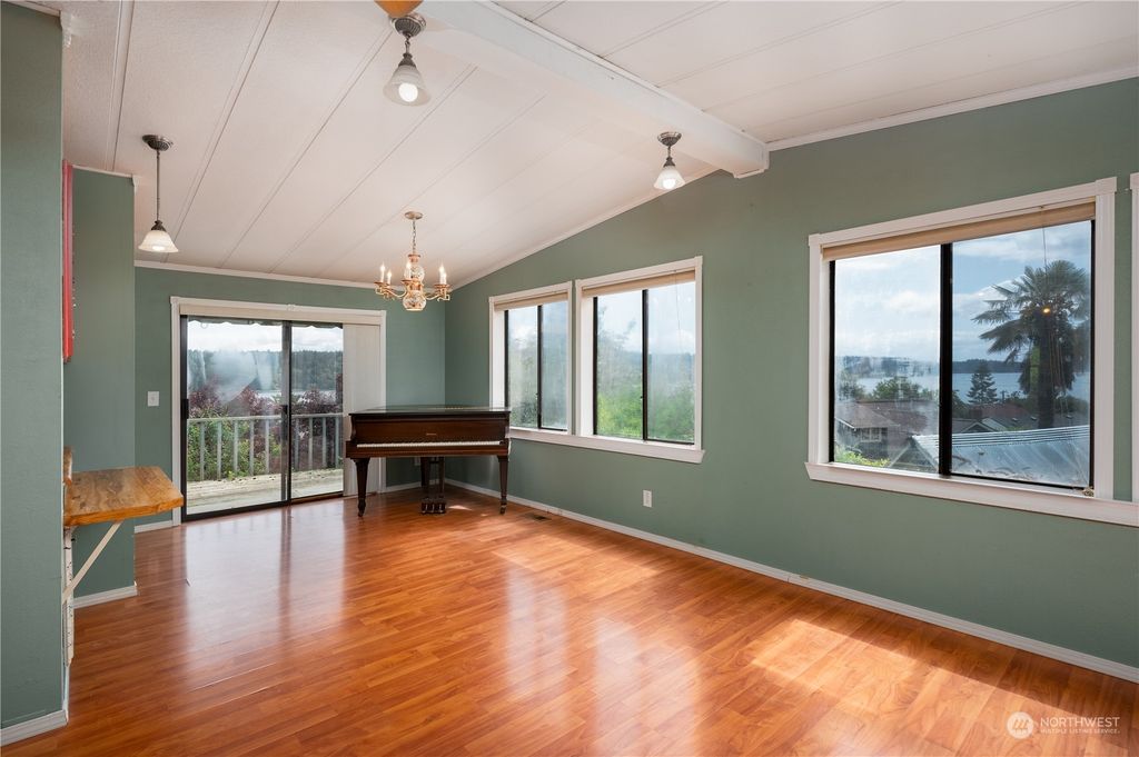 listing image 9363325895102125473