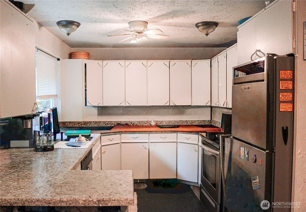 Photo of 14717 206th Avenue SE, Renton, WA 98059 (MLS # 2521268)