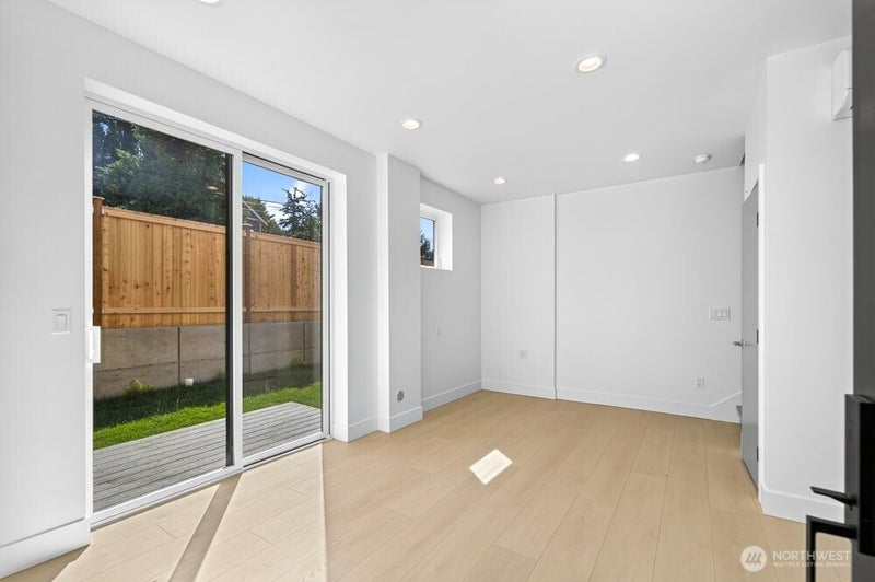 1218 NE 100th Street