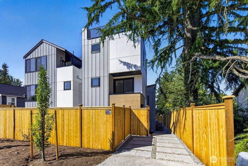 1218 NE 100th Street