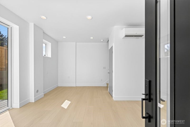 1218 NE 100th Street