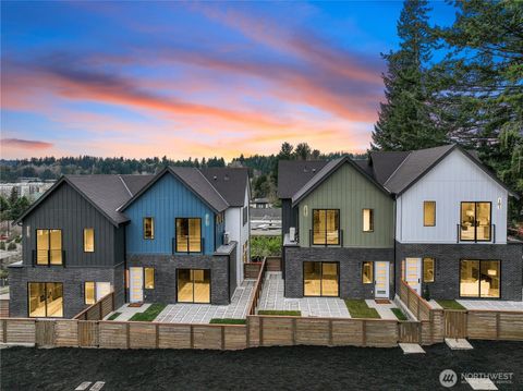 Photo of 18607 104th Avenue NE #B, Bothell, WA 98011 (MLS # 2469391)