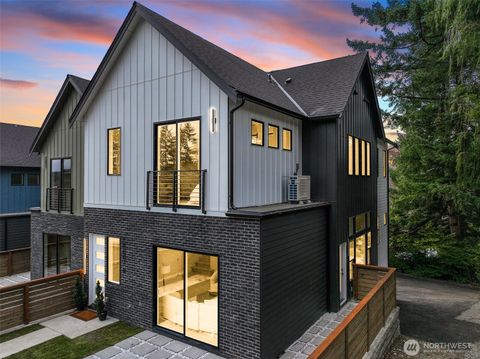 18607 104th Avenue NE B Bothell WA 98011