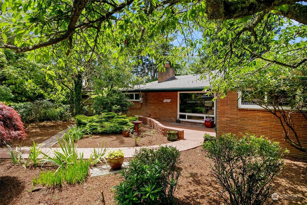 Photo of 12721 4th Avenue NW, Seattle, WA 98177 (MLS # 2246779)