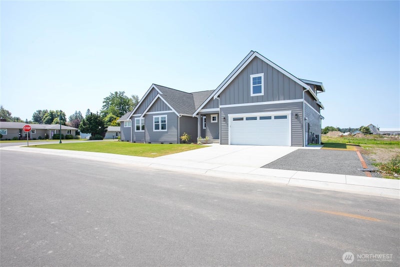 400 W 3rd Street B