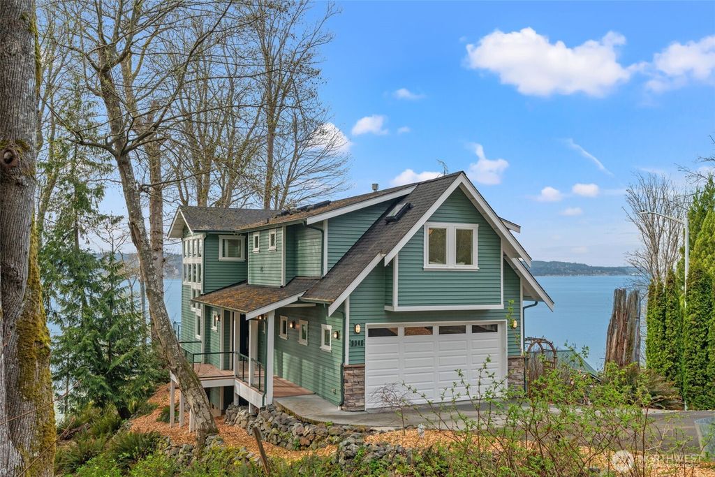 Photo of 9040 61st Place W, Mukilteo, WA 98275 (MLS # 2349828)