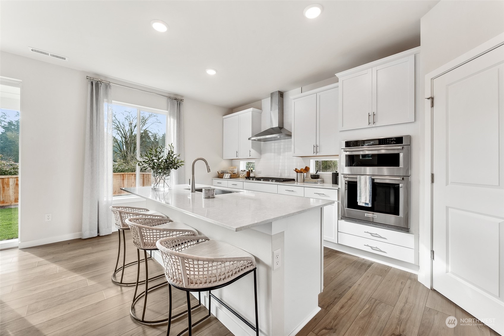 17649 NE Midnight Sun Loop 02