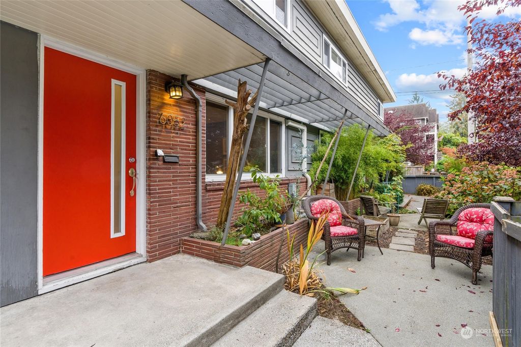 Photo of 6052 Fauntleroy Way SW, Seattle, WA 98136 (MLS # 2004227)