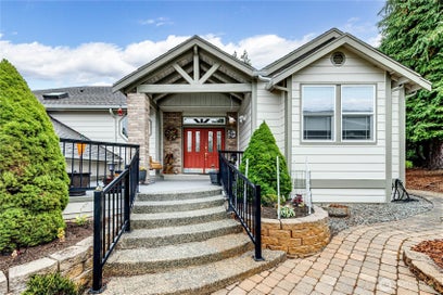 105 14th Court Sequim WA 98382