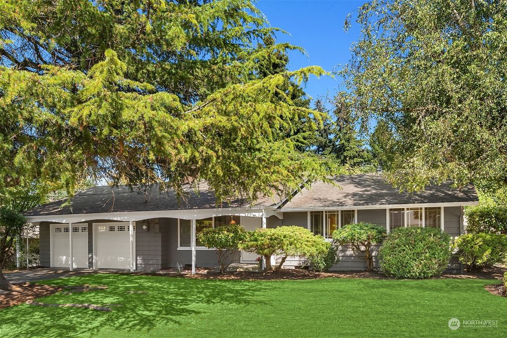 Photo of 5024 116th Avenue SE, Bellevue, WA 98006 (MLS # 2310439)