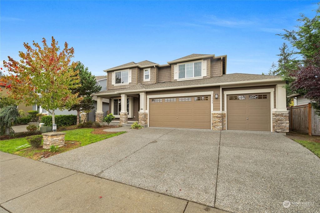Photo of 1724 211th Avenue SE, Sammamish, WA 98075 (MLS # 2174720)