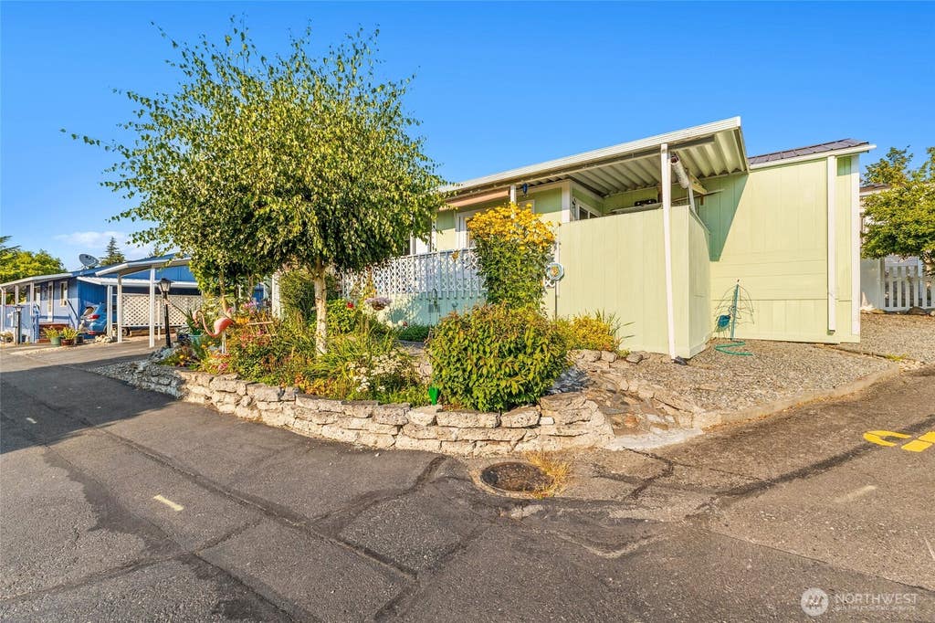 Photo of 1200 Lincoln Street #190, Bellingham, WA 98229 (MLS # 2569678)