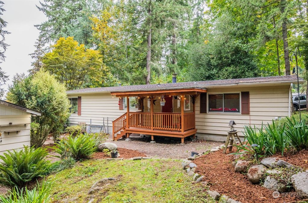 Photo of 11050 E Lake Joy Drive NE, Carnation, WA 98014 (MLS # 2170350)