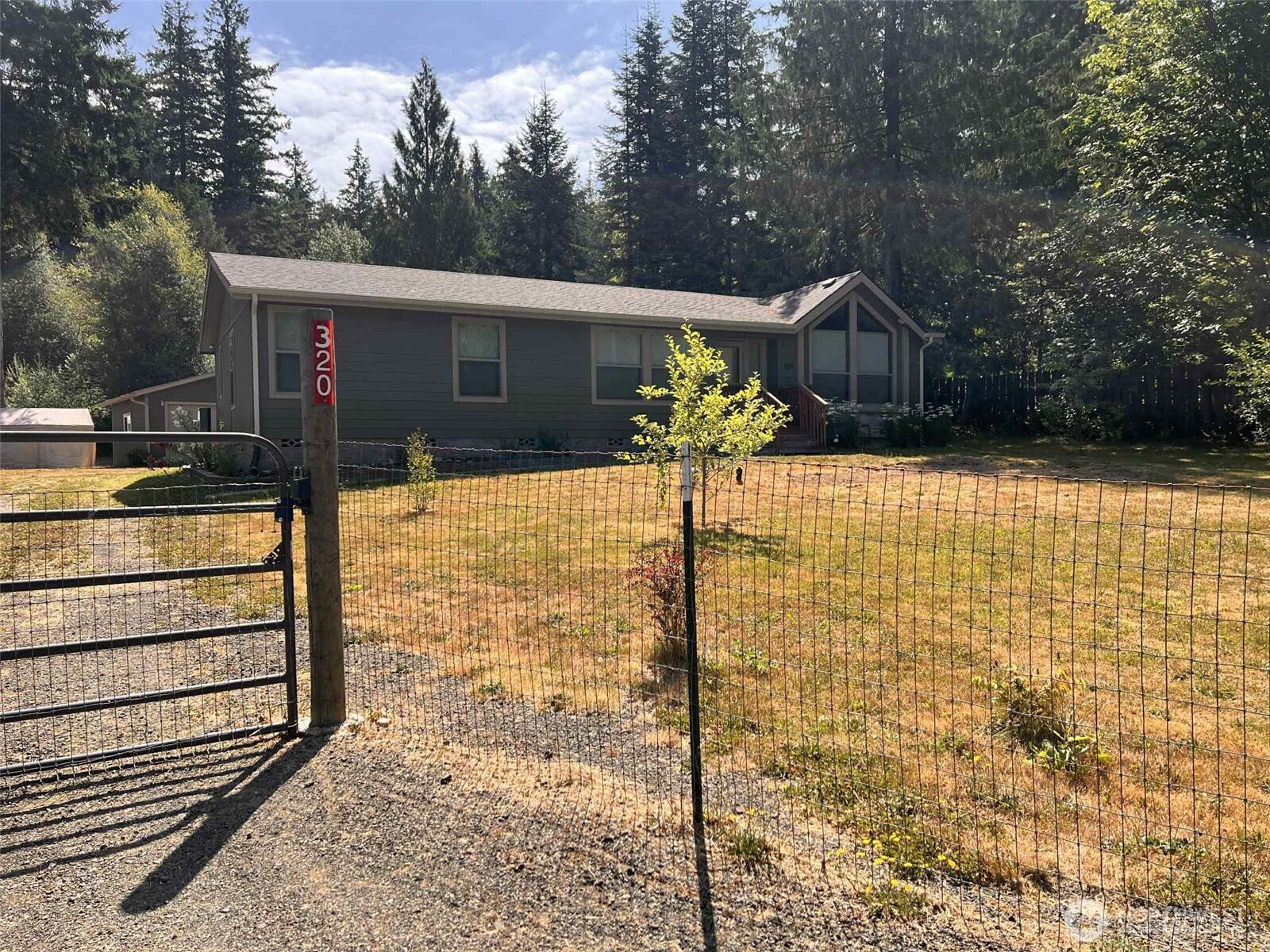 320 E Lake Devereaux Road