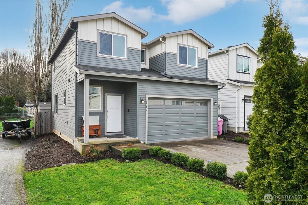 Photo of 6019 NE 55th Circle, Vancouver, WA 98661 (MLS # 2461427)