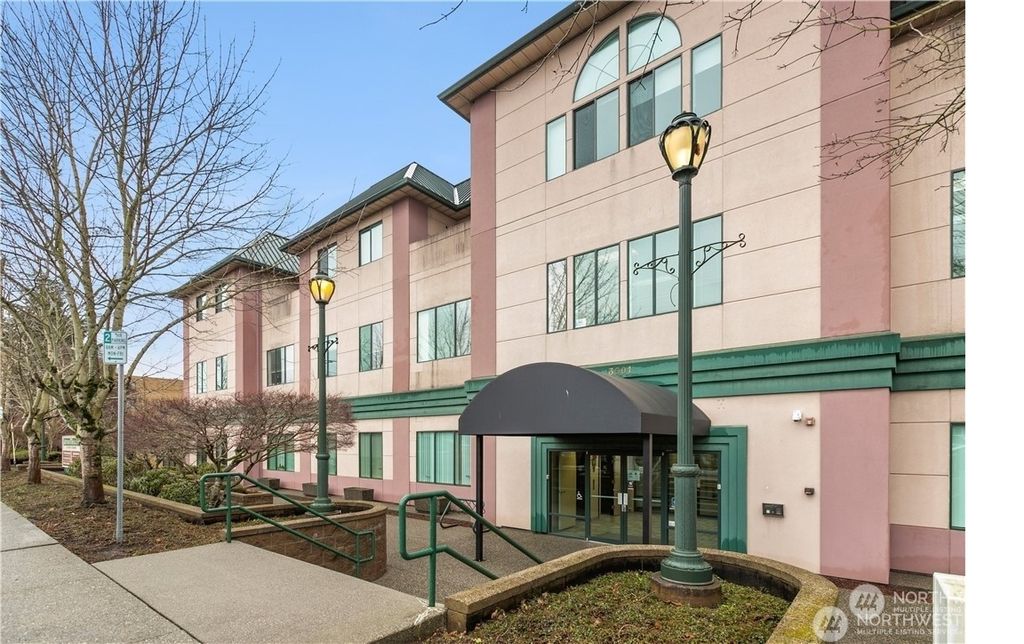 Photo of 3501 Colby Avenue #311, Everett, WA 98201 (MLS # 2200271)