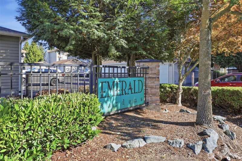 10025 9th Avenue W E102