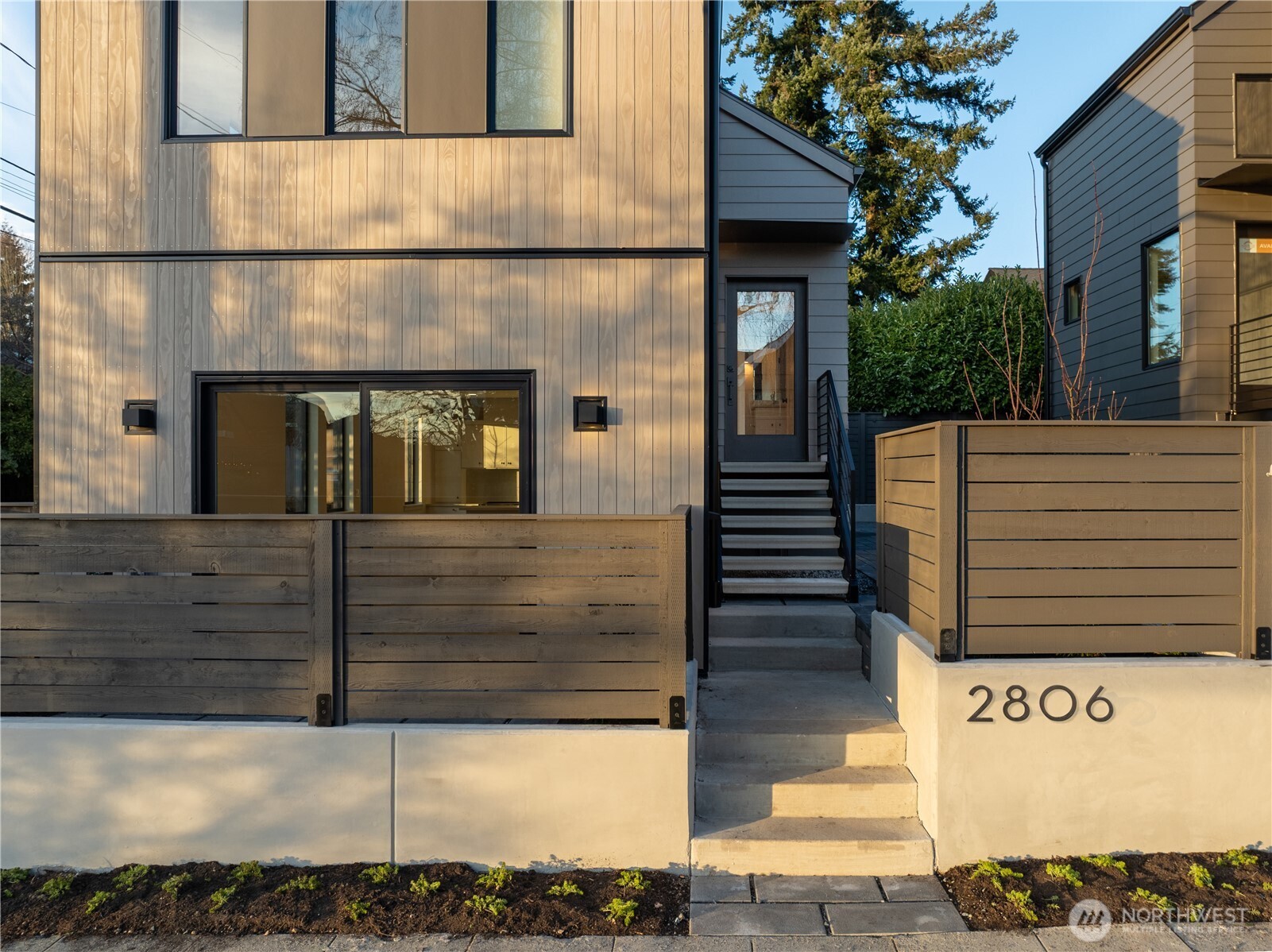 2806 W Dravus Street