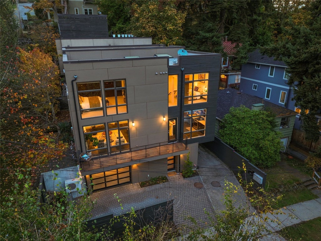Photo of 2601 3rd Avenue W, Seattle, WA 98119 (MLS # 2598717)