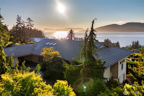 Photo of 1608 Georgia Place, Anacortes, WA 98221 (MLS # 2550125)