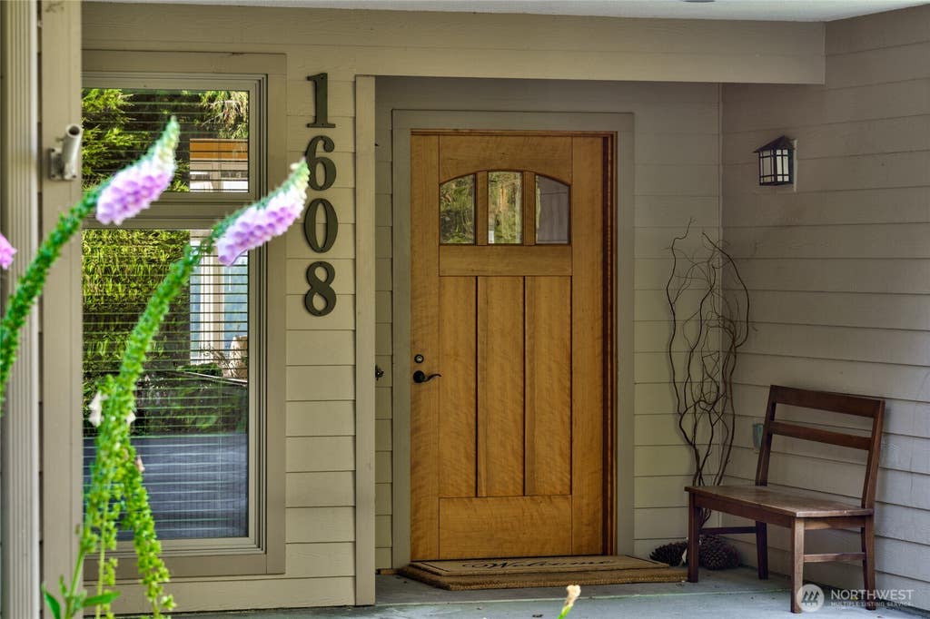 Photo of 1608 Georgia Place, Anacortes, WA 98221 (MLS # 2550125)