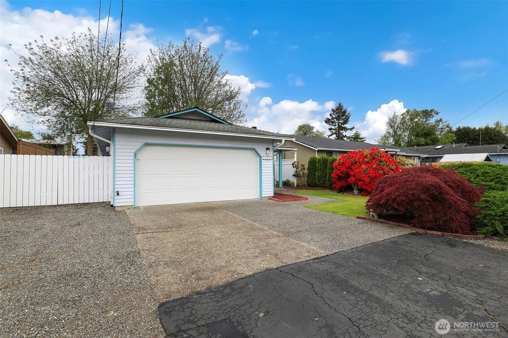 Photo of 24245 14th Avenue S, Des Moines, WA 98198 (MLS # 2374426)