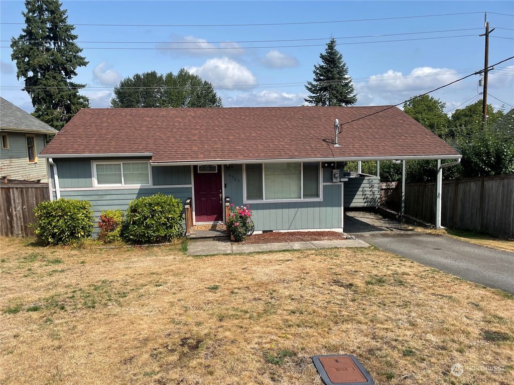 Photo of 4505 S 4th Avenue, Everett, WA 98203 (MLS # 2156381)