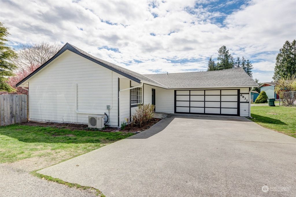 Photo of 6833 Beverly Boulevard, Everett, WA 98203 (MLS # 2061620)