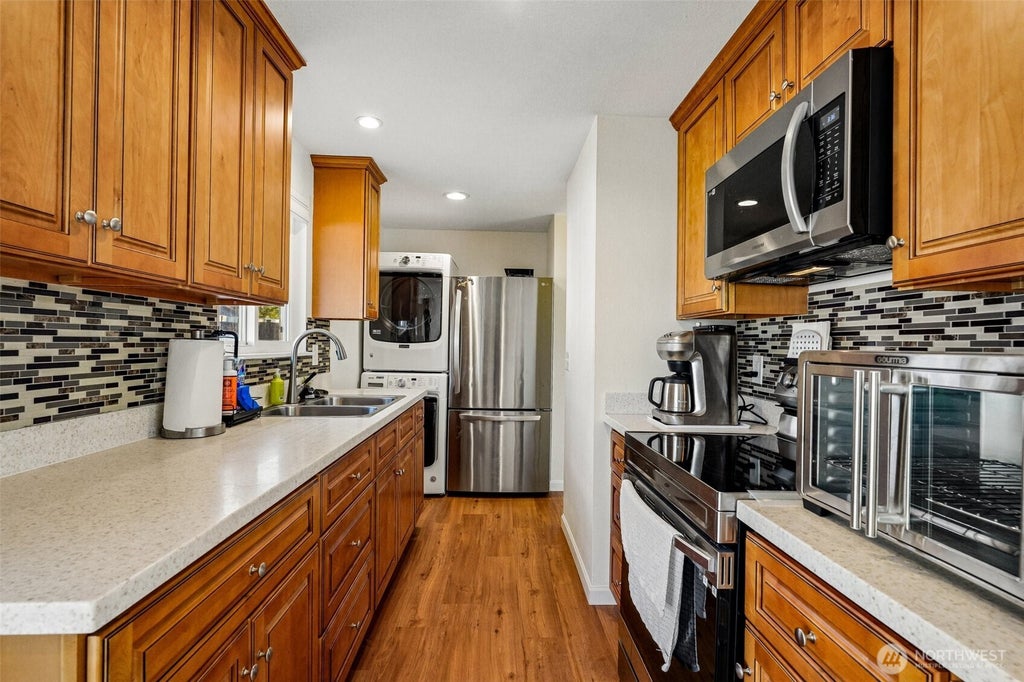 Photo of 30628 2nd Avenue SW, Federal Way, WA 98023 (MLS # 2589405)