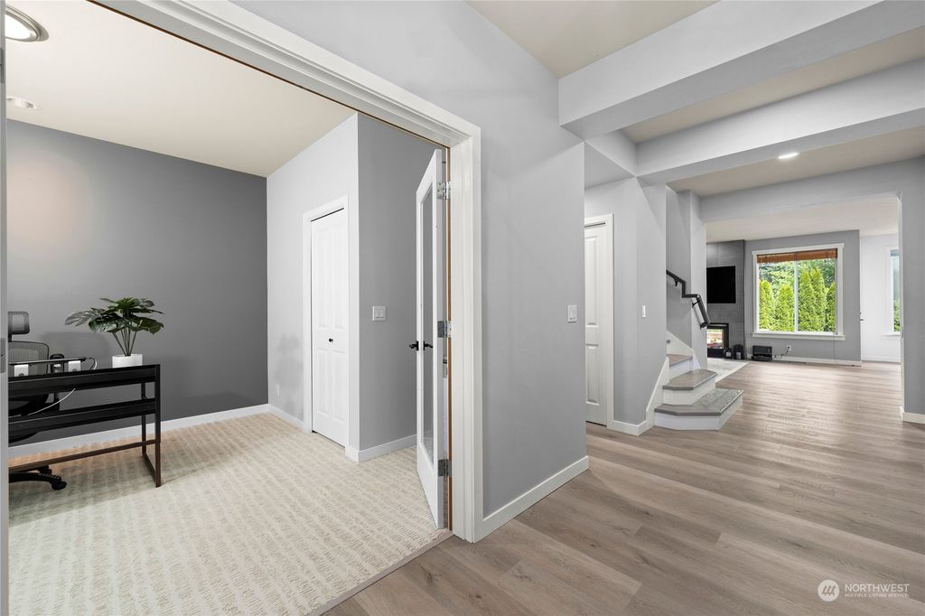 Photo of 11404 SE 69th Place, Newcastle, WA 98056 (MLS # 2228272)