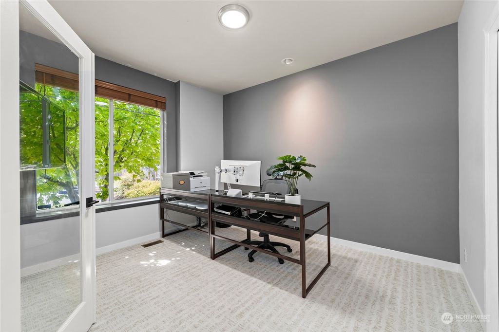 Photo of 11404 SE 69th Place, Newcastle, WA 98056 (MLS # 2228272)