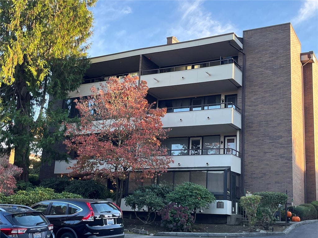 Photo of 10923 Glen Acres Drive S #C, Seattle, WA 98168 (MLS # 2595691)