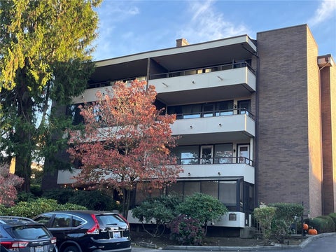 Photo of 10923 Glen Acres Drive S #C, Seattle, WA 98168 (MLS # 2595691)