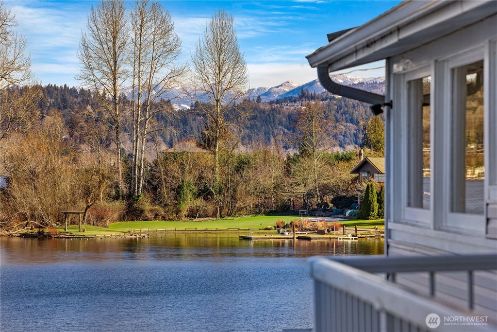 Photo of 18166 41st Place SE, Issaquah, WA 98027 (MLS # 2581455)