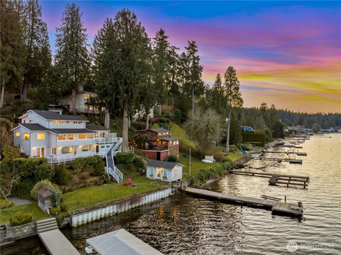 Photo of 18166 41st Place SE, Issaquah, WA 98027 (MLS # 2581455)