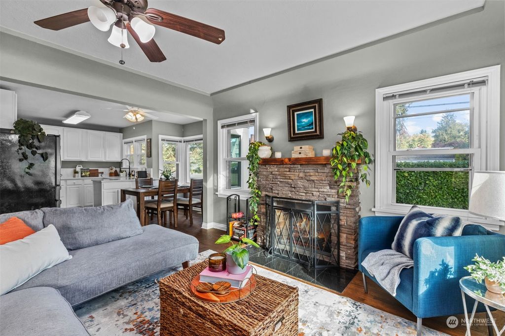 Photo of 2056 S 134th Street St, SeaTac, WA 98168 (MLS # 2167437)