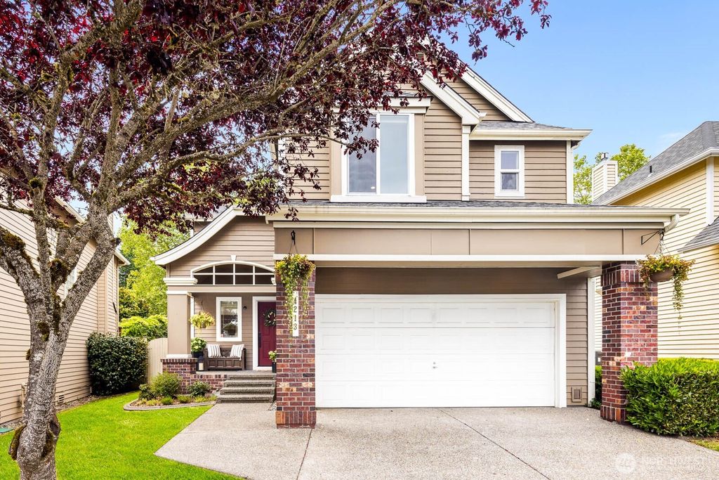 Photo of 4213 249th Court SE, Sammamish, WA 98029 (MLS # 2389595)