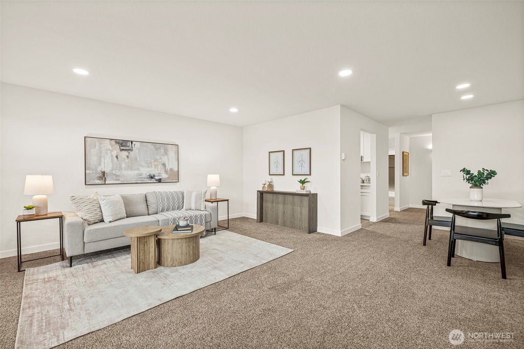 Photo of 2929 76th Avenue SE #208, Mercer Island, WA 98040 (MLS # 2549381)