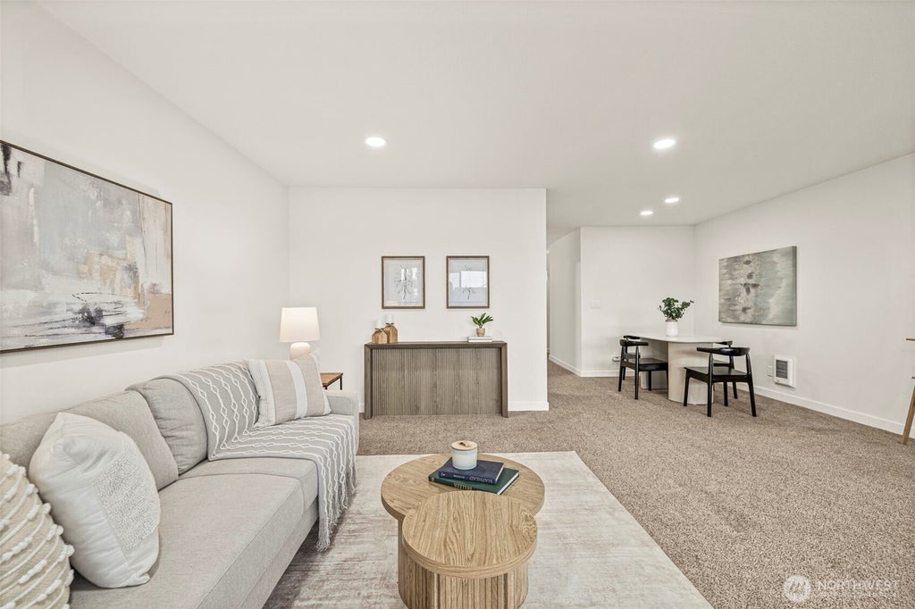 Photo of 2929 76th Avenue SE #208, Mercer Island, WA 98040 (MLS # 2549381)